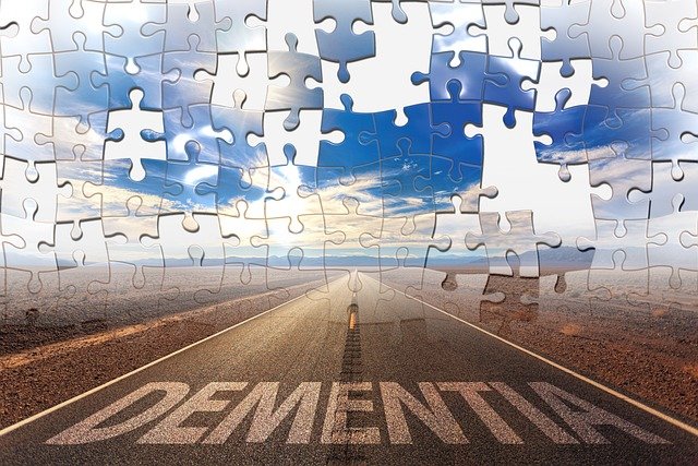 Les démences évoluent plus ou moins vite dans le temps. Tout dépend du type de démence, de l'individu, et de l'accompagnement et soins qui vont être apportés
