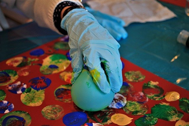 Conseil et ressources pour les aidants d'un proche atteint de la maladie d'Alzheimer -Les activités manuelles 